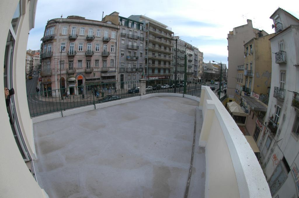 Residencial Castromira Apartment Lisbon Exterior photo